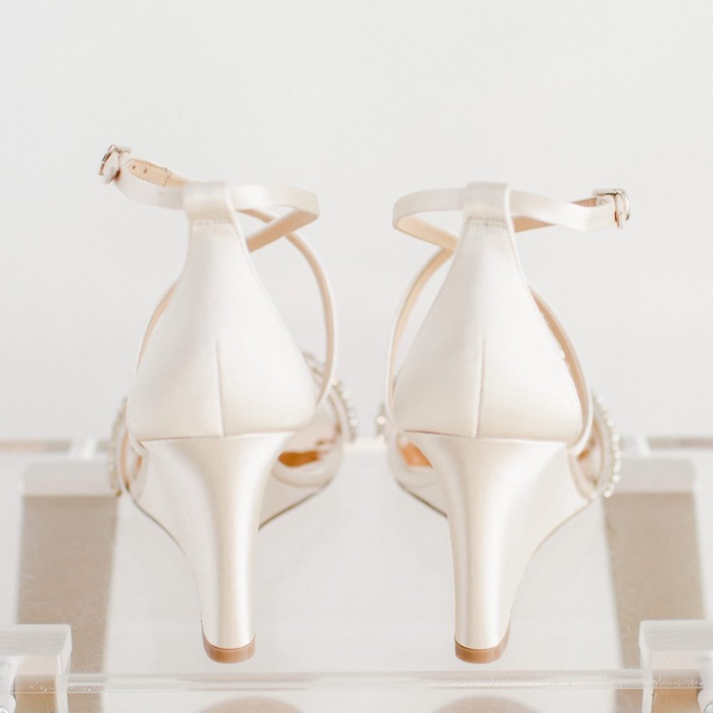 Badgley Mischka Zabrina 9 Women's Strappy Wedge Ivory New - Picture 7 of 14